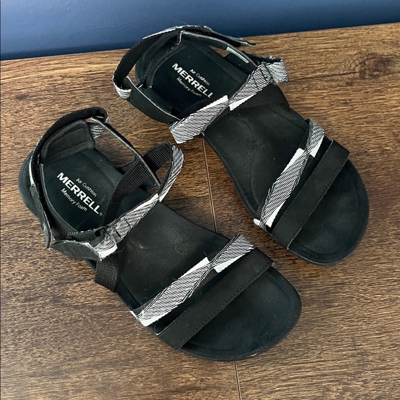 Merrell Sandals - Picture 2 of 5